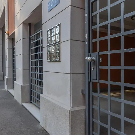 Διαμέρισμα Esclusiva Con Terrazza/ultra Wi-fi/free Park Τεργέστη